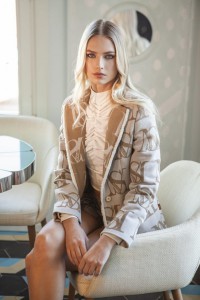 BLAZER MONOGRAMA BEIGE